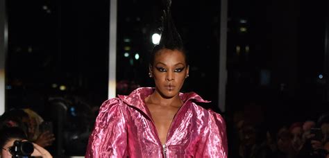Vagina Wigs Merkins At New York Fashion Week POPSUGAR Beauty
