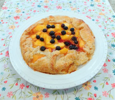 Rustic Peach Pie To Try Sugar Sunshine And Flowers