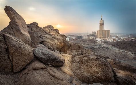 The Popular Seven Mountains In Makkah Surrounding The City