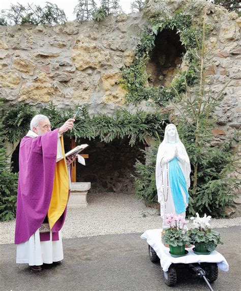 Apparition De La Vierge Marie 2019 - [PHOTOS] Calvados : la Vierge Marie est de retour dans sa grotte de Lourdes