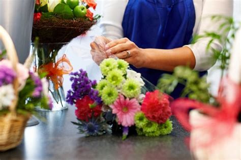 Opinion Florists Who Do Weddings Must Provide Flower Arrangements For