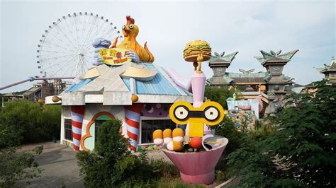 Huge Abandoned Theme Park Exploration Sino Wonderland In 2020 Theme