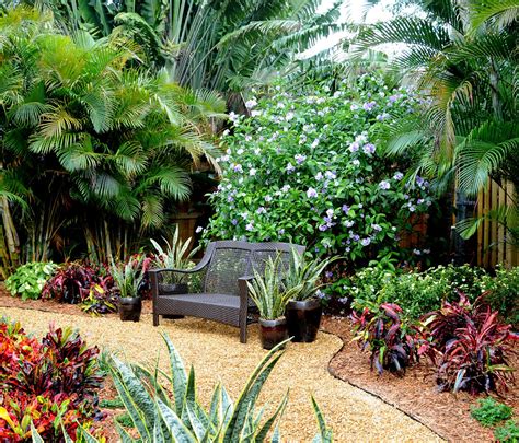 Garden Oasis In A Palm Beach Landscape Pamela Crawford