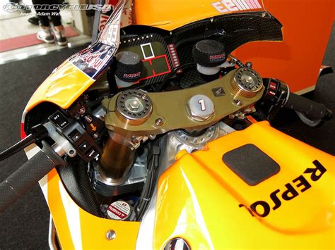 Inside The Honda Rc213v Motogp Prototype Motorcycle Usa Motogp