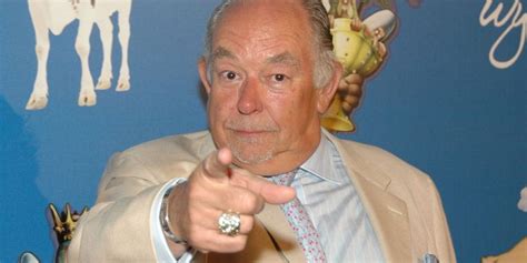 Robin Leach's Career - Lifestyles of the Rich and Famous Host