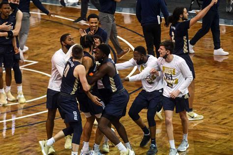 Single undergraduate students under 25 years of age must live in university housing or with parents. March Madness Basketball: Scouting the Oral Roberts Golden Eagles - Sports Illustrated Ohio ...