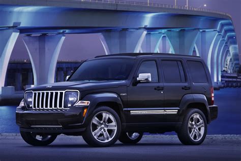 2011 Jeep Grand Cherokee Overland Summit And Liberty Jet Previewed