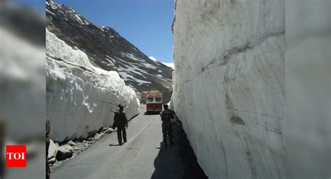 Rohtang Pass Opened After Clearing Snow In Record Time India News Times Of India