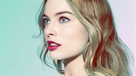 Margot Robbie Blonde Women Actress Blue Eyes Face Red Lipstick Simple Background Gradient