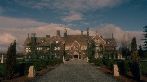 All homes filled with dysfunctional families are alike; The Haunting of Hill House Season 2: Fans Invited to Call ...