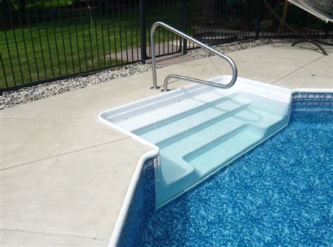 Columbus Ohio Fiberglass Swimming Pool Step Resurfacing Columbus Ohio Fiberglass Pool And Spa