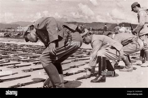 Japanese Surrender 1945 Hi Res Stock Photography And Images Alamy