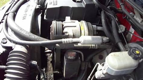 1999 Chevy S10 2.2 liter Engine Running - YouTube
