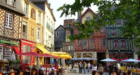 Rennes is a major administrative centre and is home to the regional headquarters of many firms and organizations in brittany and western france. Erasmus Experience in Rennes, France by Stijn | Erasmus experience Rennes