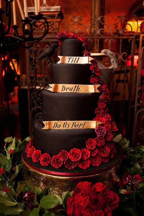 If you love the idea of having a wedding during the spookiest time of the year, make sure you check out our. 35 Elegant And Spooky Halloween Wedding Ideas | Halloween ...