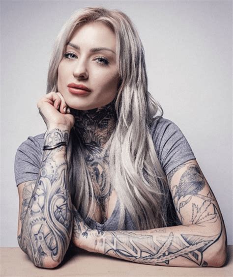 Exclusive Ryan Ashley Told Us Things About Herself Tattoo Ideas Artists And Models Ryan