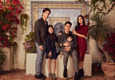 Roush Review Freeform Reimagines Party Of Five With Brave Timeliness