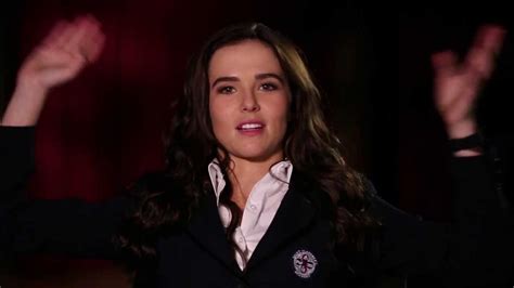Zoey Deutch Answers Fan Question For Vampire Academy Film