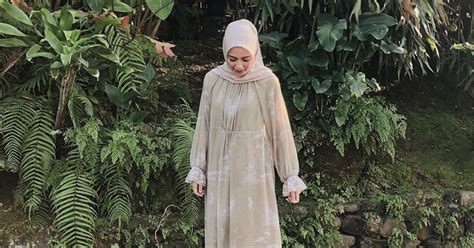 Aurat lelaki hanya boleh diperlihatkan kepada istri sebagaimana hadist rasulullah berikut jagalah aurat mu kecuali dari istrimu. Buat Wanita, Ketahui Lelaki Yang Haram Disalam Serta Wajib ...