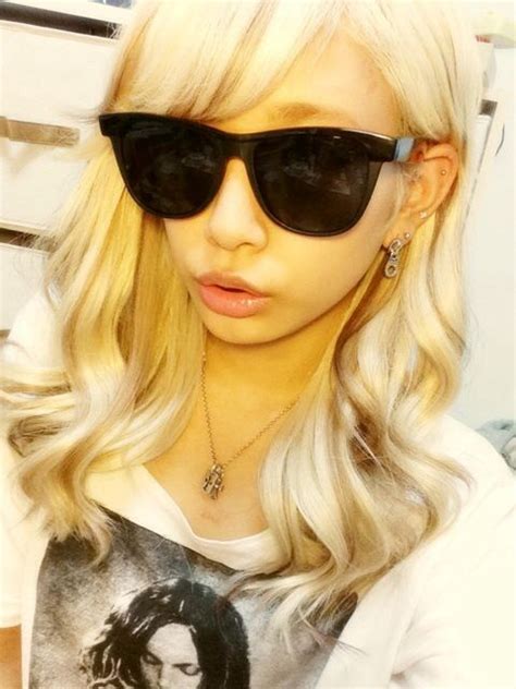 blonde hair gyaru sunglasses women blonde hair gal