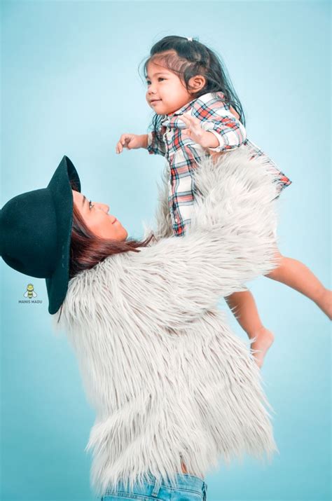 Seorang anak yang menyukai ibu tirinya, dan ketika sang ayah pergi bekerja sang anak melakukan hal yang tidak seharusnya. Perlukah Ibu Bapa Buat Semua Keputusan Untuk Hal Ehwal ...