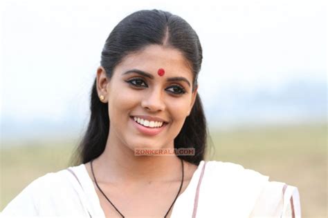 Iniya Stills Malayalam Actress Iniya Photos