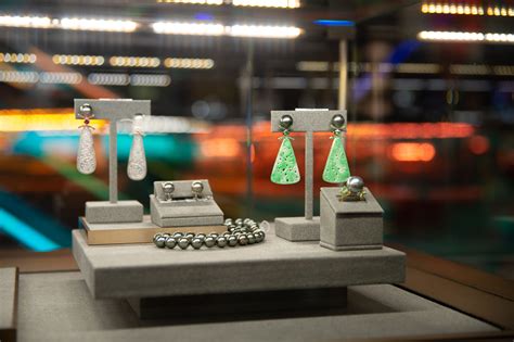 The Vault at Saks Fifth Avenue Opens the Door to "High" Fine Jewelry