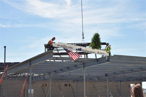 News Release: Mortenson and Seavest top out Providence MOB and Wellness