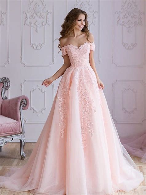 Pink Wedding Dresses Are For The Ultra Feminine Bride Pink Kjole
