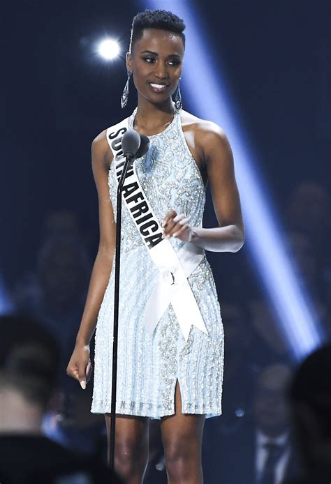 Miss South Africa Zozibini Tunzi Crowned Miss Universe 2019 Celebrity Dresses Fashion Pageant