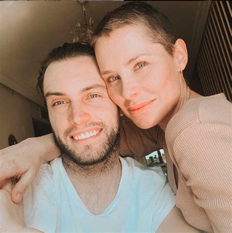 Últimos artículos, noticias y columnas de opinión con el país. Soraya Arnelas anuncia su boda con su pareja Miguel Ángel ...