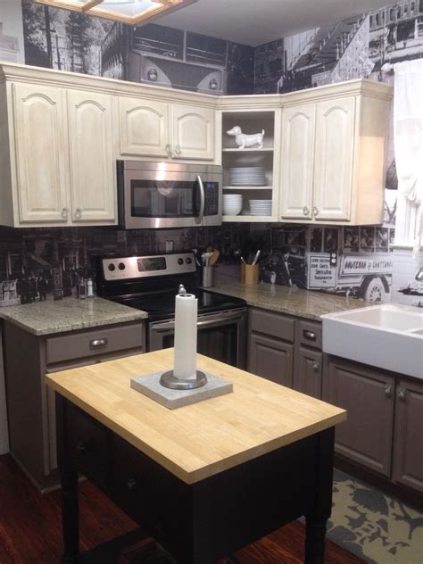 Our line of opaque cabinet finishes saturate the wood with rich, beautiful color while allowing the opaque finishes can give you the trendy white or colored kitchen cabinets you've wanted, with the. City of Chattanooga in Tennessee. Kitchen Homeaway.com ...