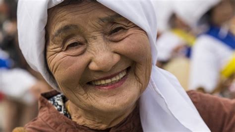 Life Expectancy Will Exceed 85 In Many Countries By 2030 Cnn