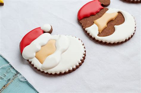 Decorate sugar cookies for christmas with these great designs from food network. Christmas Cookies for Santa | The Bearfoot Baker