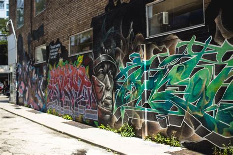 Torontos Graffiti Alley The Complete Guide