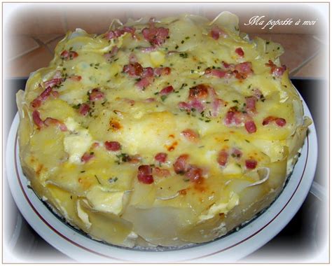 Recette de Gratin de pommes de terre lardons et fromage la recette