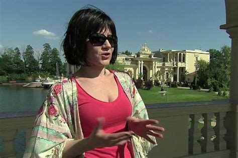 The australian word for trailer trash/white trash unclassy women. Shazza WRACA na scenę! "Ja się na emeryturę jeszcze nie ...