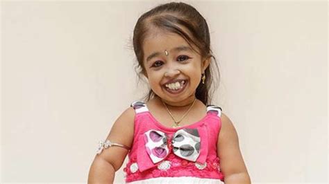 Meet Year Old Jyoti Amge The Smallest Living Woman In The World Who