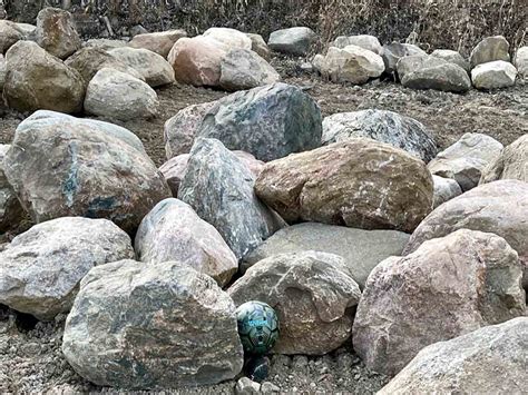 Glacial Granite Boulders 24″ 36″ Green Stone Company
