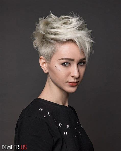 35 Undercut Pixie New Pixie Haircut Ideas In 2019 Mode Kapsels Kort