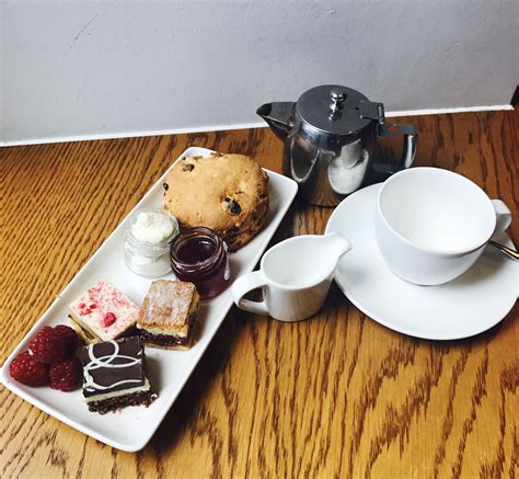 I would recommend undertaking tea addiction. A guide to cream, afternoon and high tea :: Heritage Portfolio