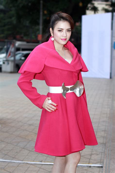 Cà phê tỉnh thức 'thế hệ đã mất'. "Bóc" khối tài sản trăm tỷ của Lý Nhã Kỳ, Ngọc Trinh, Hồ ...