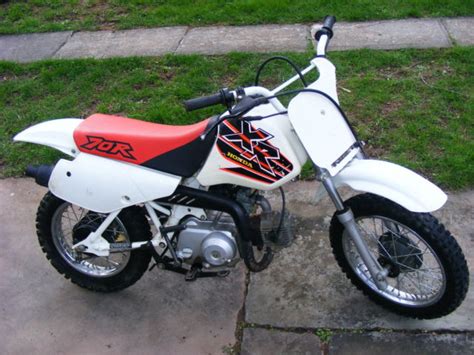 It starts easily and runs well. 1999 Honda XR 70 R Dirt Bike Good Condtion