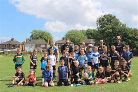 Improve everybody's morale by organizing a holiday celebration! Holiday Courses - Hull FC Foundation