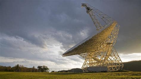 Discover Mysterious Radio Waves 3 Billion Light Years From Earth