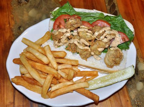 Captain Tom's Seafood Bar and Grill