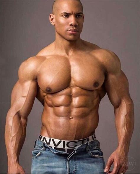 Épinglé Par Herald Adumbrate Sur Black Muscle Homme Muscle Muscle Homme