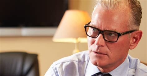What degree do i need to be a genetic counselor? How to Become a Genetic Counselor | HospitalCareers.com