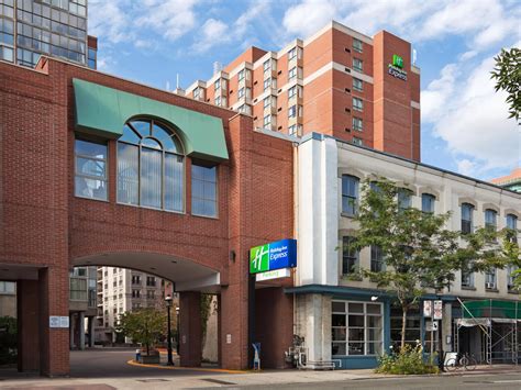 Downtown Hotels Near Union Station Holiday Inn Express Toronto Downtown