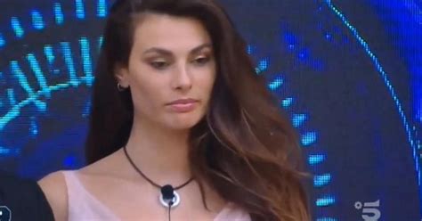Brasileira Dayane Mello é Eliminada Na Final Do Big Brother Italiano